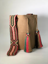 Wayuú Unicolor Grande Tradicional Gaza Macramé 29 x 29