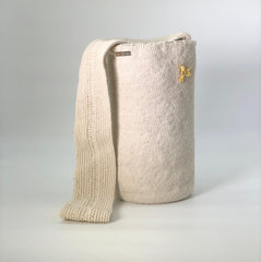 Exclusive Prendedor Unicolor Blanca hueso Mediana 27 x 24