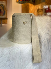 Exclusive Prendedor Unicolor beige Mediana 27 x 24