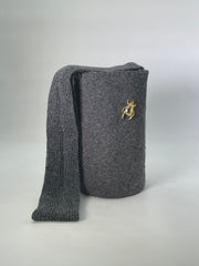 Exclusive Prendedor Unicolor Gris oscuro Mediana 27 x 24