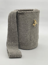 Exclusive Prendedor Unicolor Gris Clara Pequeña 22 x 18