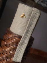 Exclusive Prendedor Unicolor Pequeña 22 x 18