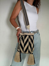 Mochila mediana diseño Gaza exclusive 22x24