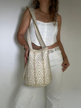 Wayuú Diseño Cordón Lateral Grande 29 x 29