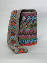 Exclusive rain embroidery 23x18