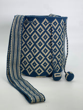 Mediana Hilo De Seda diseño Una Hebra 22 x 21