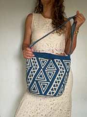 Bolso De Mano y Cargadera 29 x 29 con Cremallera