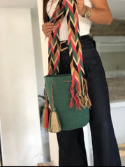 Wayuú Unicolor Grande Tradicional 29 x 29