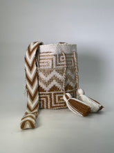 Wayuu Medium Rhinestones 22 x 21