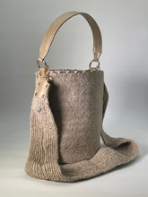 Arhuaca Mediana Premium Cuero 26x28