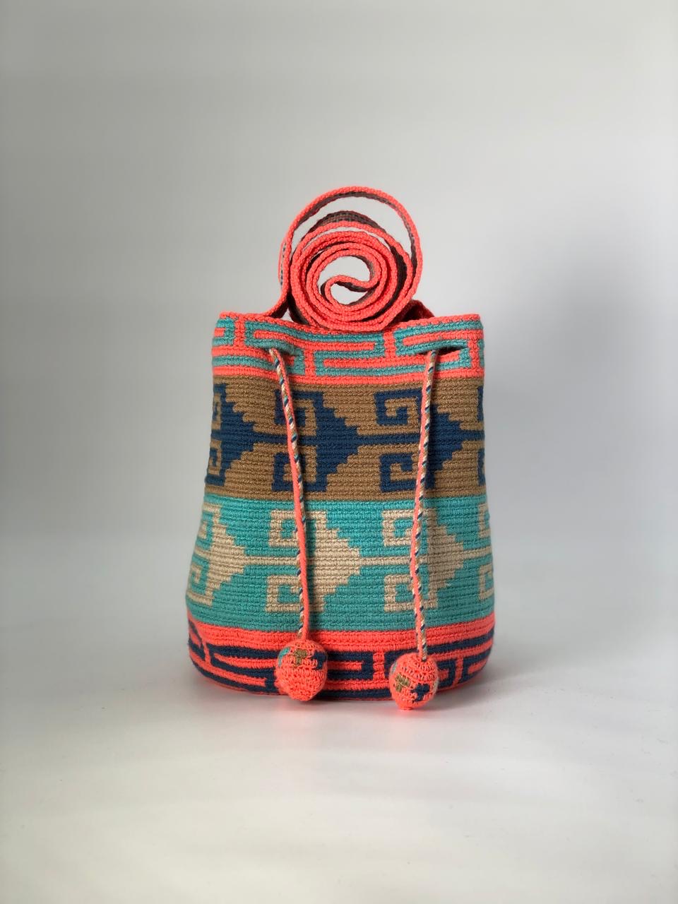 Wayuú Mediana Exclusive Nudos 22 x 21