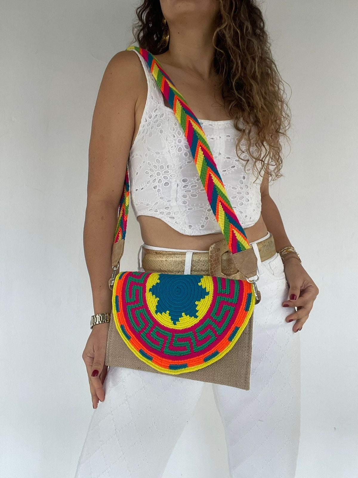 Sobre Exclusive Gaza 17 x 27