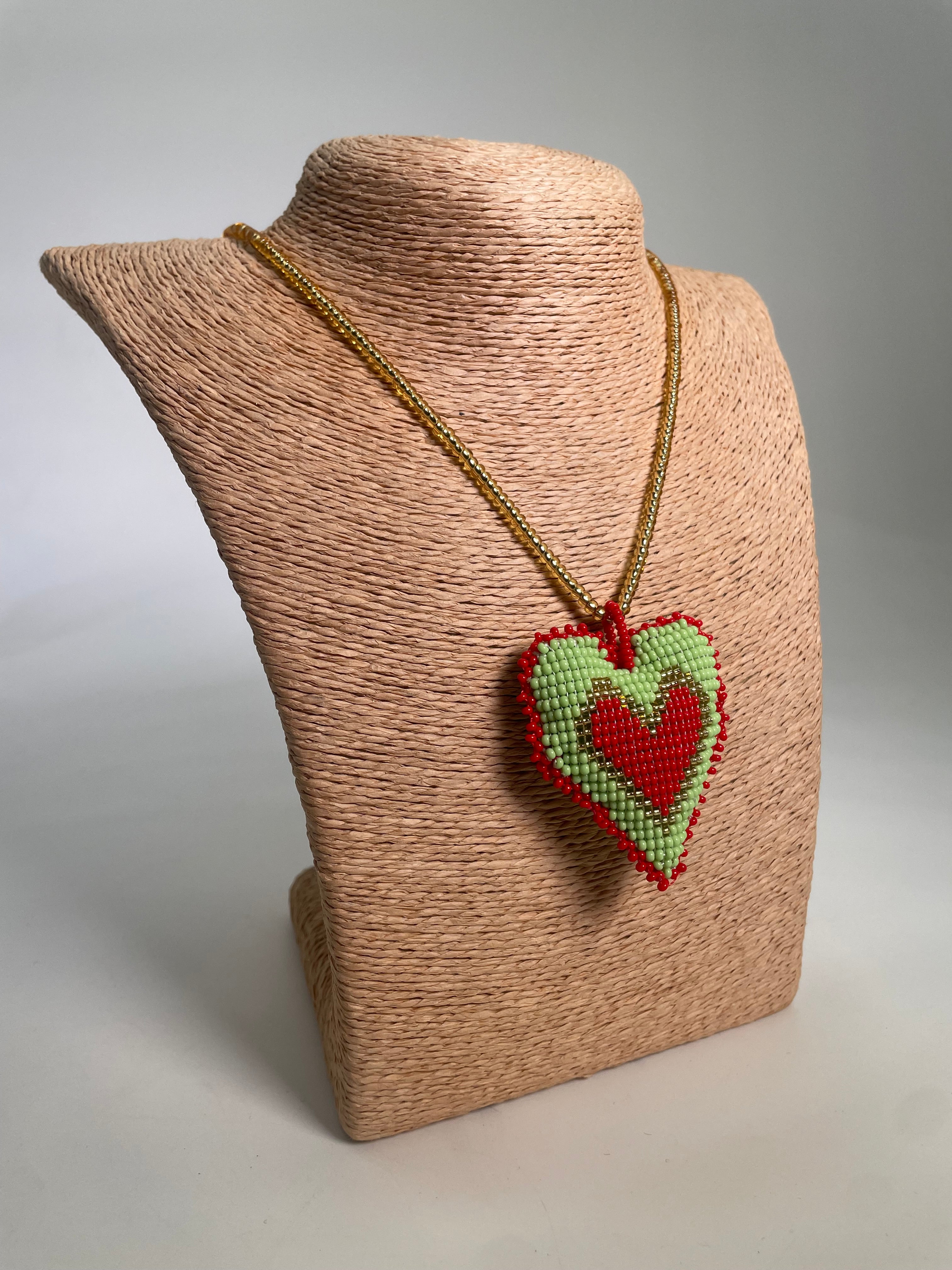 Collar Corazón Macondo Mostacilla