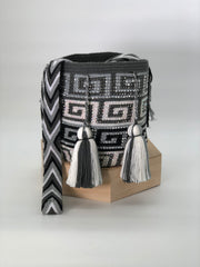 Wayuu Medium Rhinestones 22 x 21