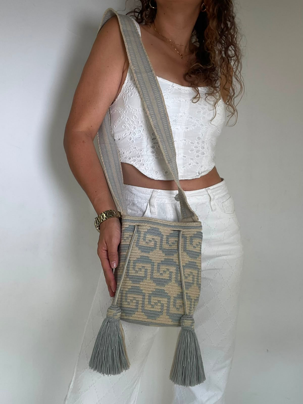 Wayuu Medium Exclusive Design 22 x 21
