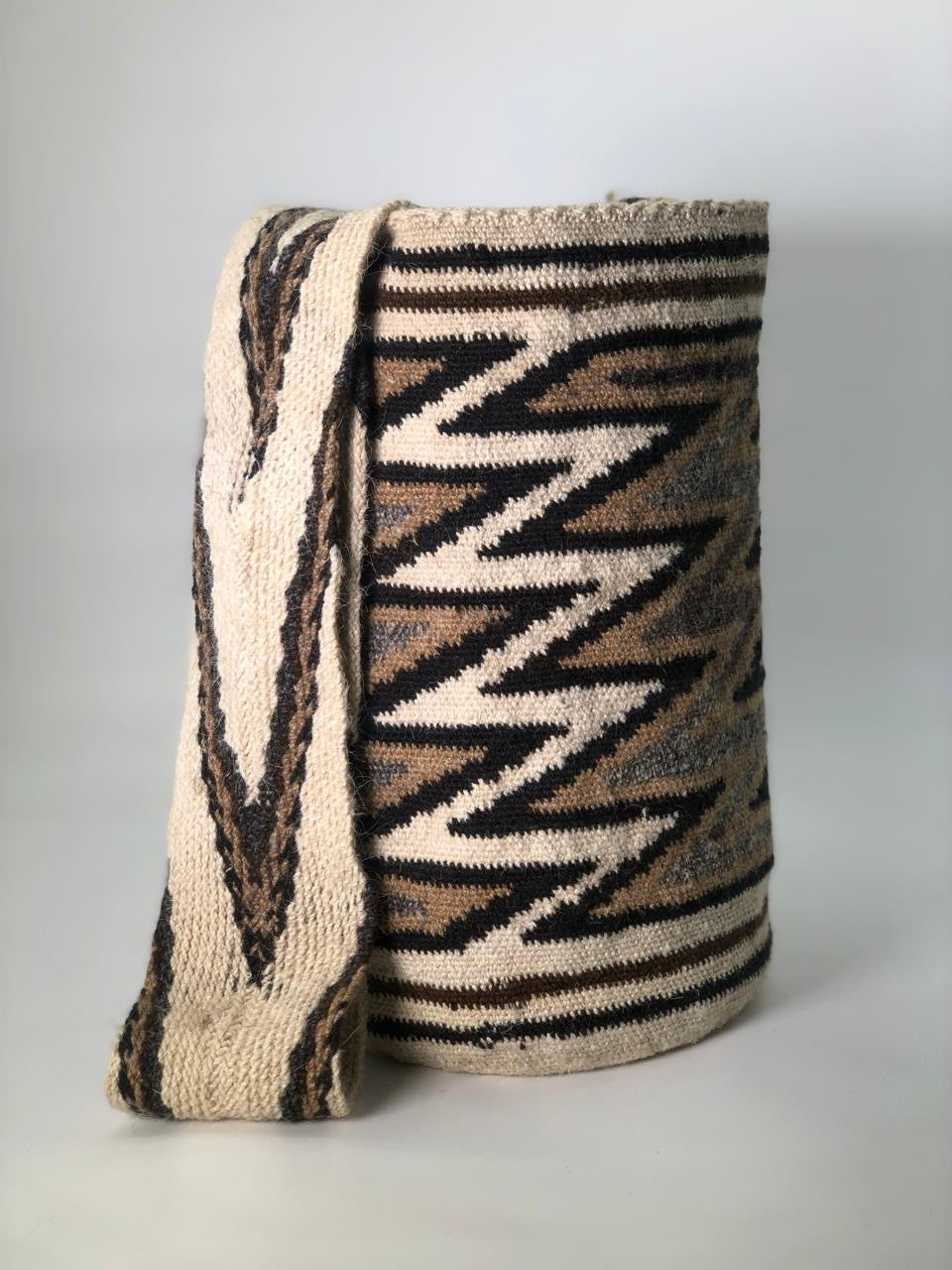 Arhuacas Extra Grande 37 x 31