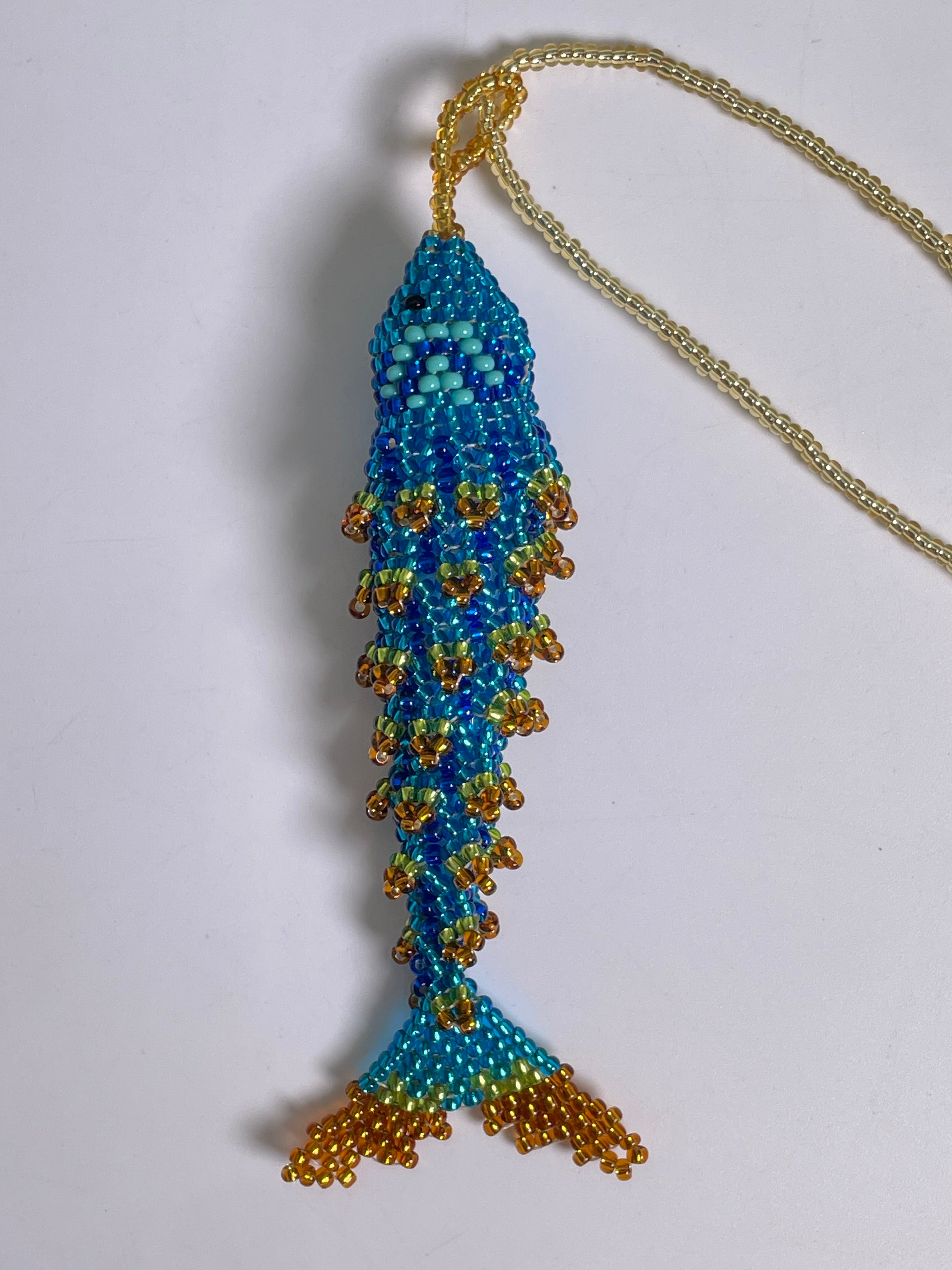 Collar Pez Macondo Mostacilla