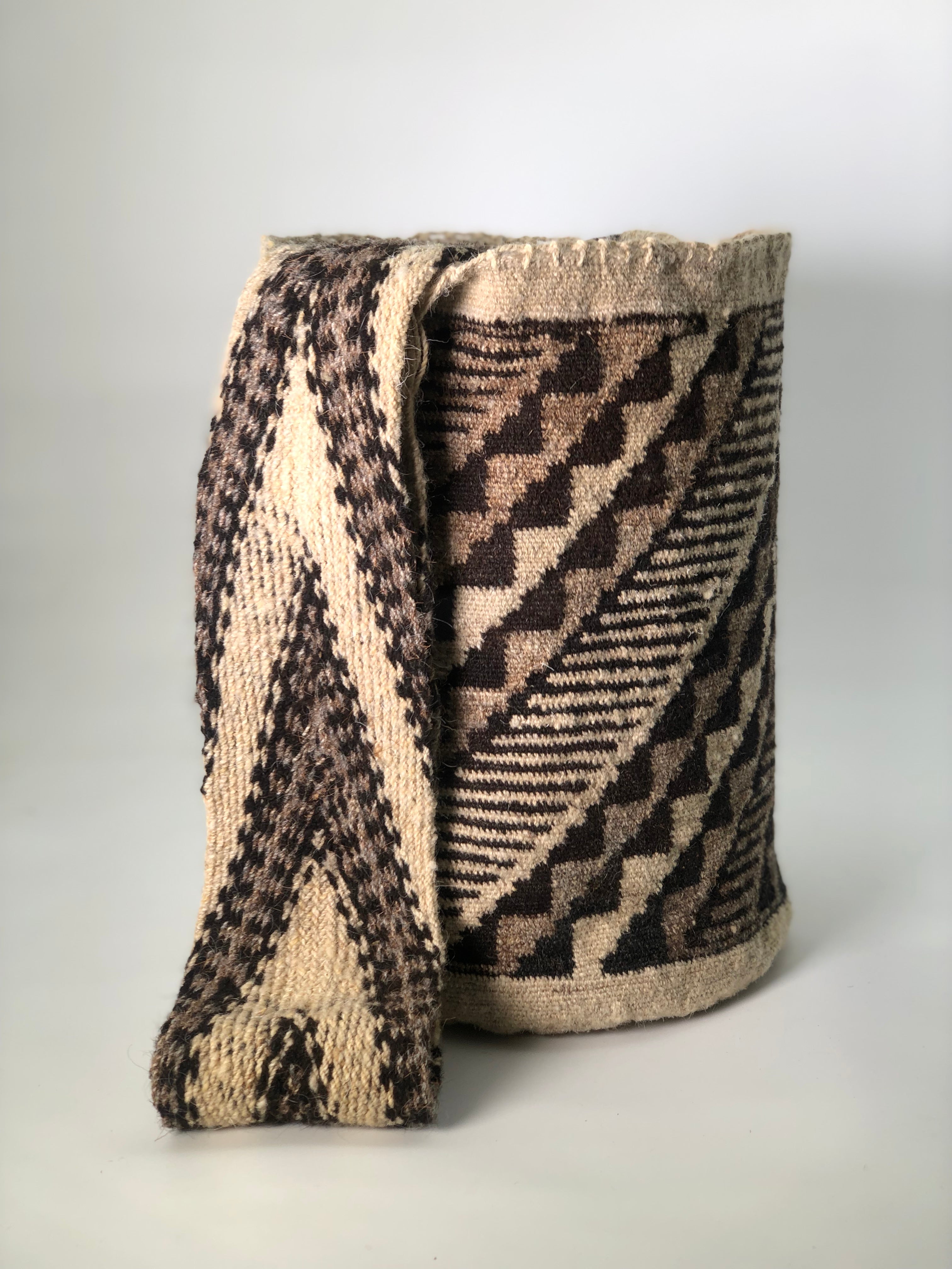 Large Arhuacas 33 x 28