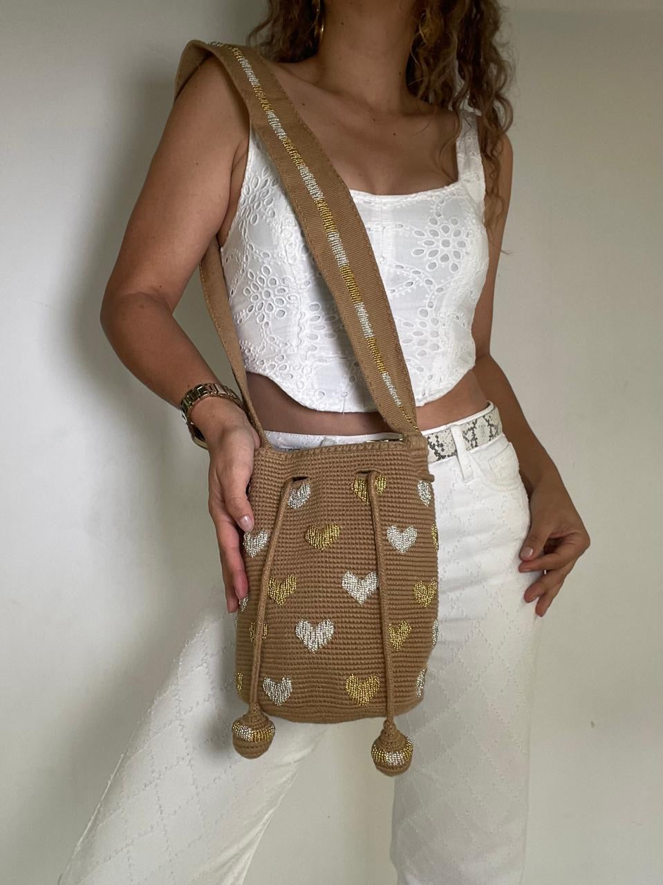 Wayuu Embroidered Hearts Medium 22 x 23