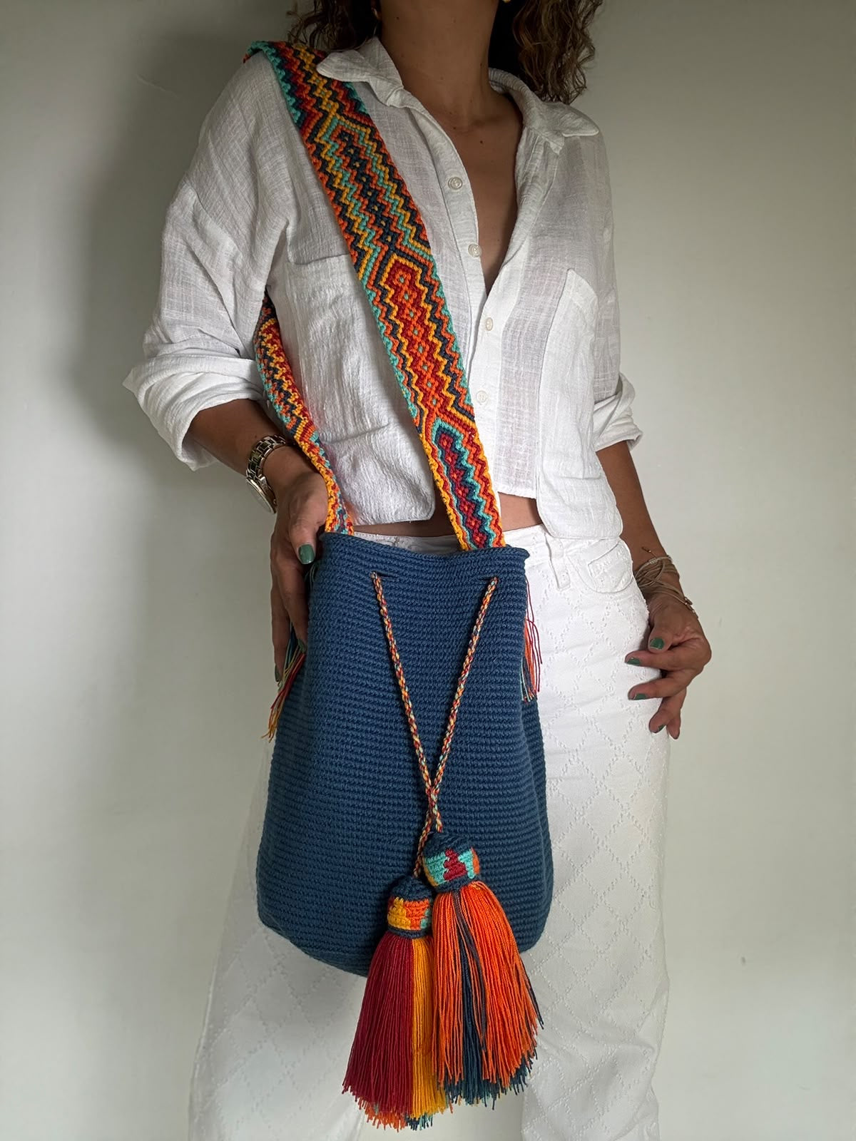 Wayuu Large Solid Color Traditional Macrame Garland 29 x 29