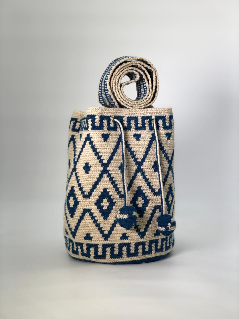 Wayuú Mediana Exclusive Nudos 22 x 21