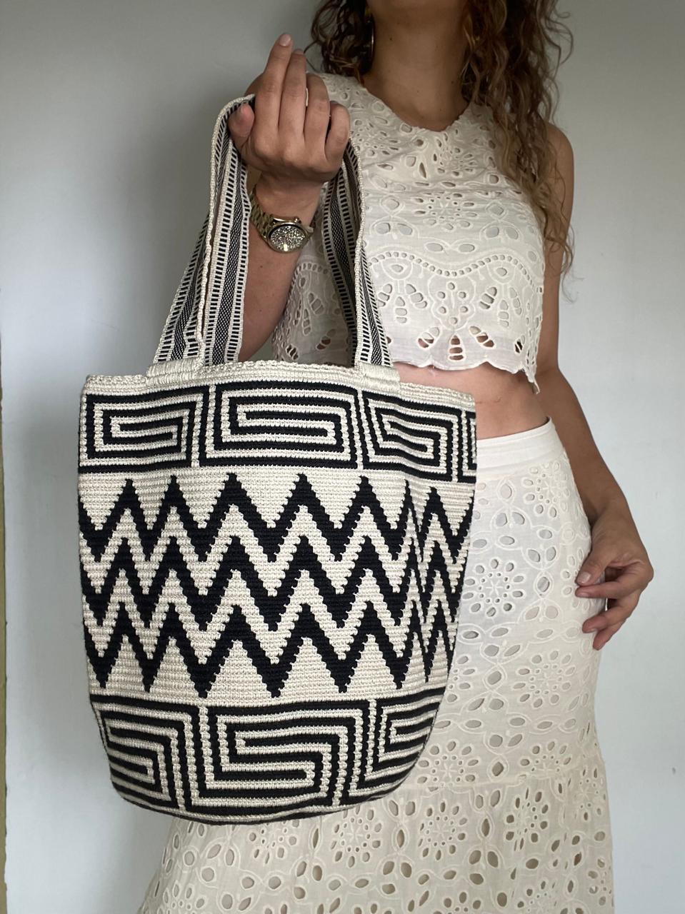 Wayuu backpack 40 x 35