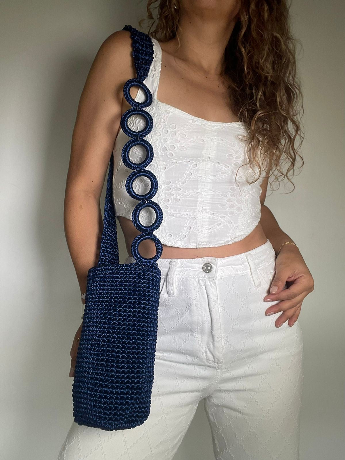 Short Silk Cord with Loop, 21 x 17