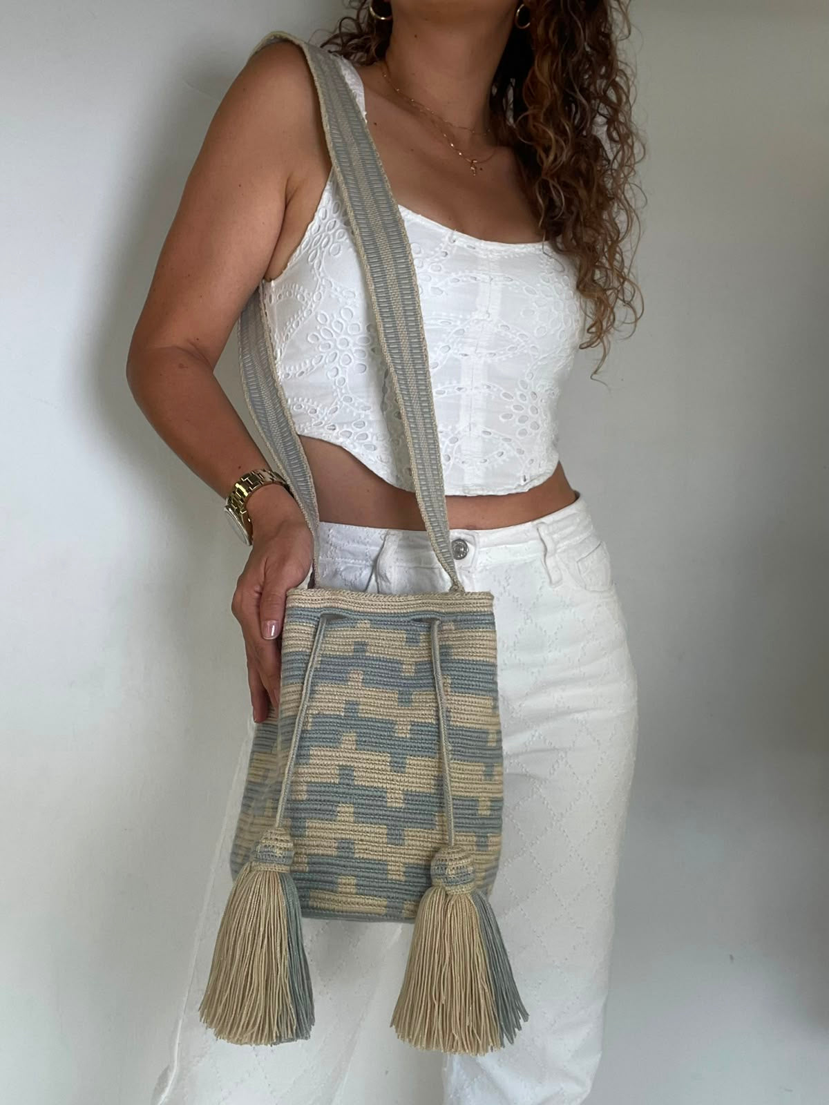 Wayuu Medium Exclusive Design 22 x 21
