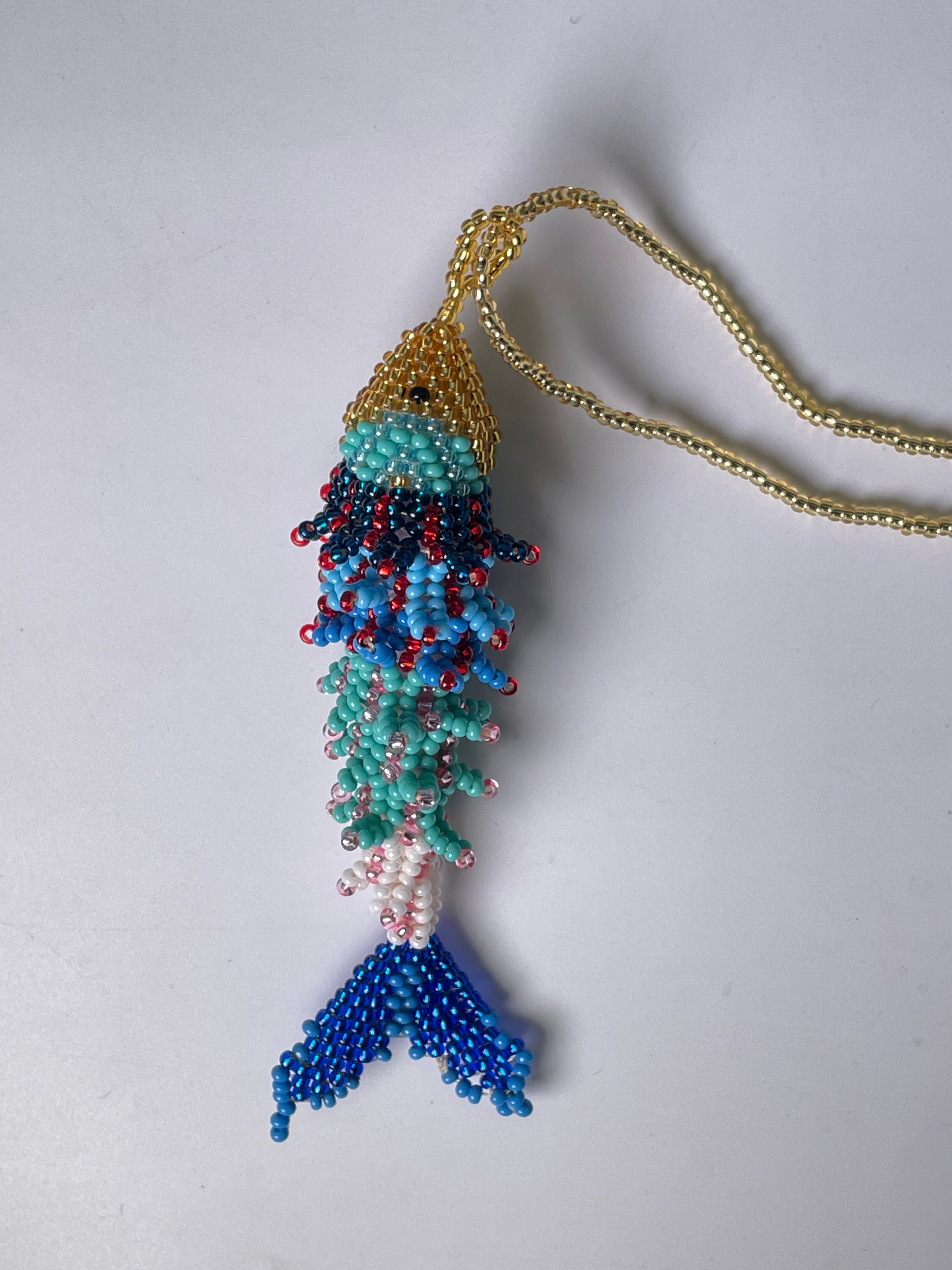 Collar Pez Macondo Mostacilla