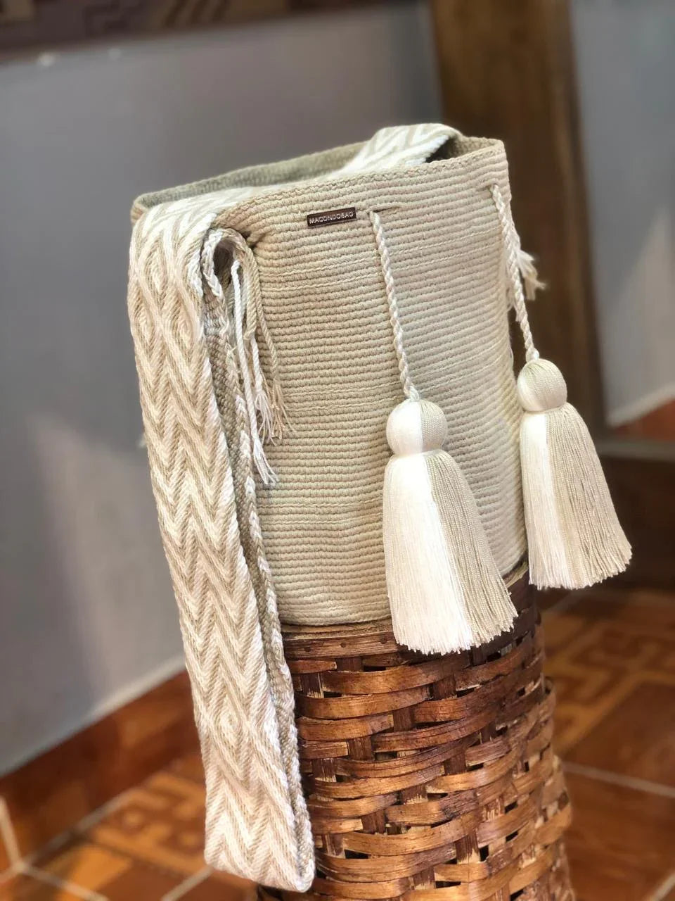 Wayuú Unicolor Grande Tradicional 29 x 29