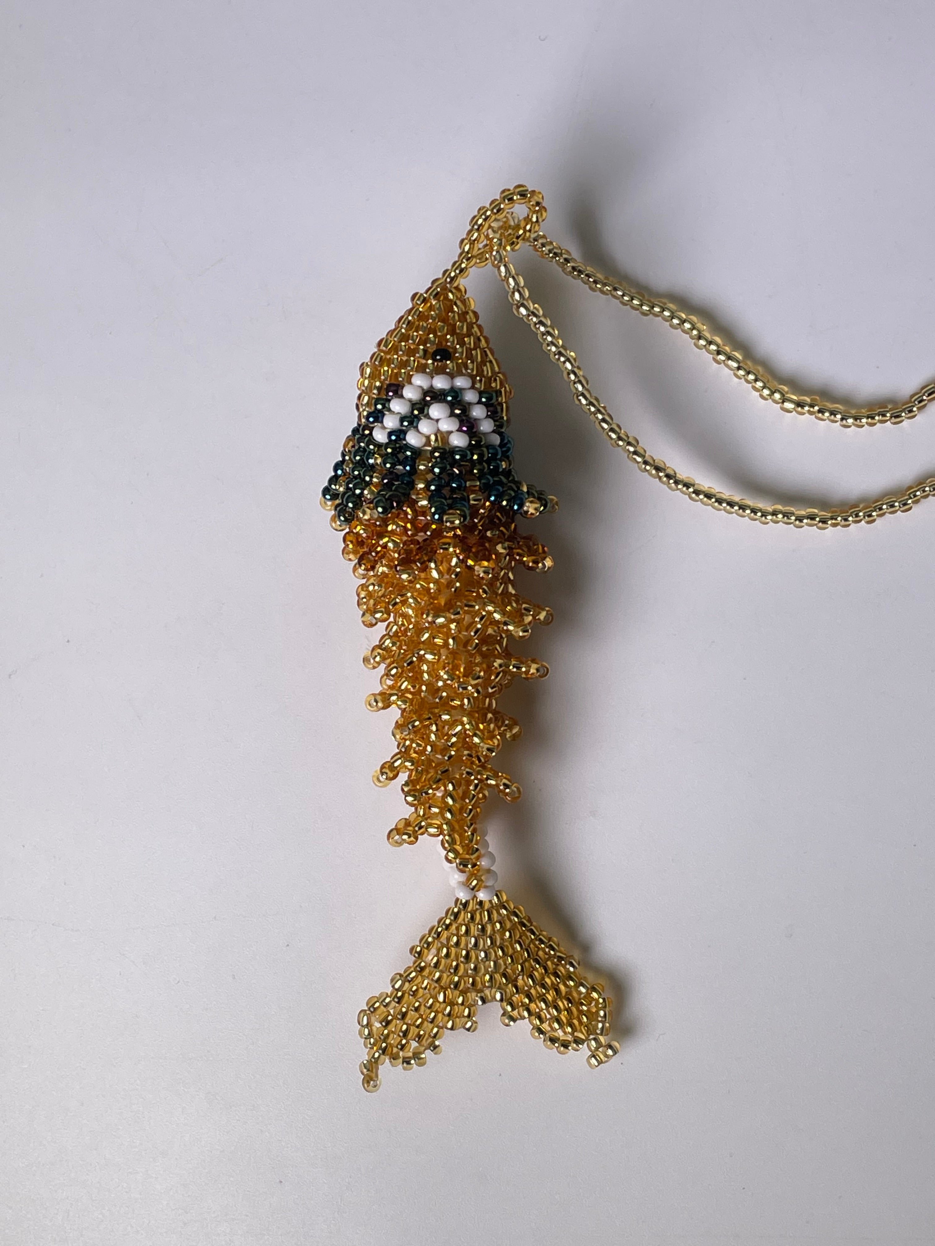 Collar Pez Macondo Mostacilla