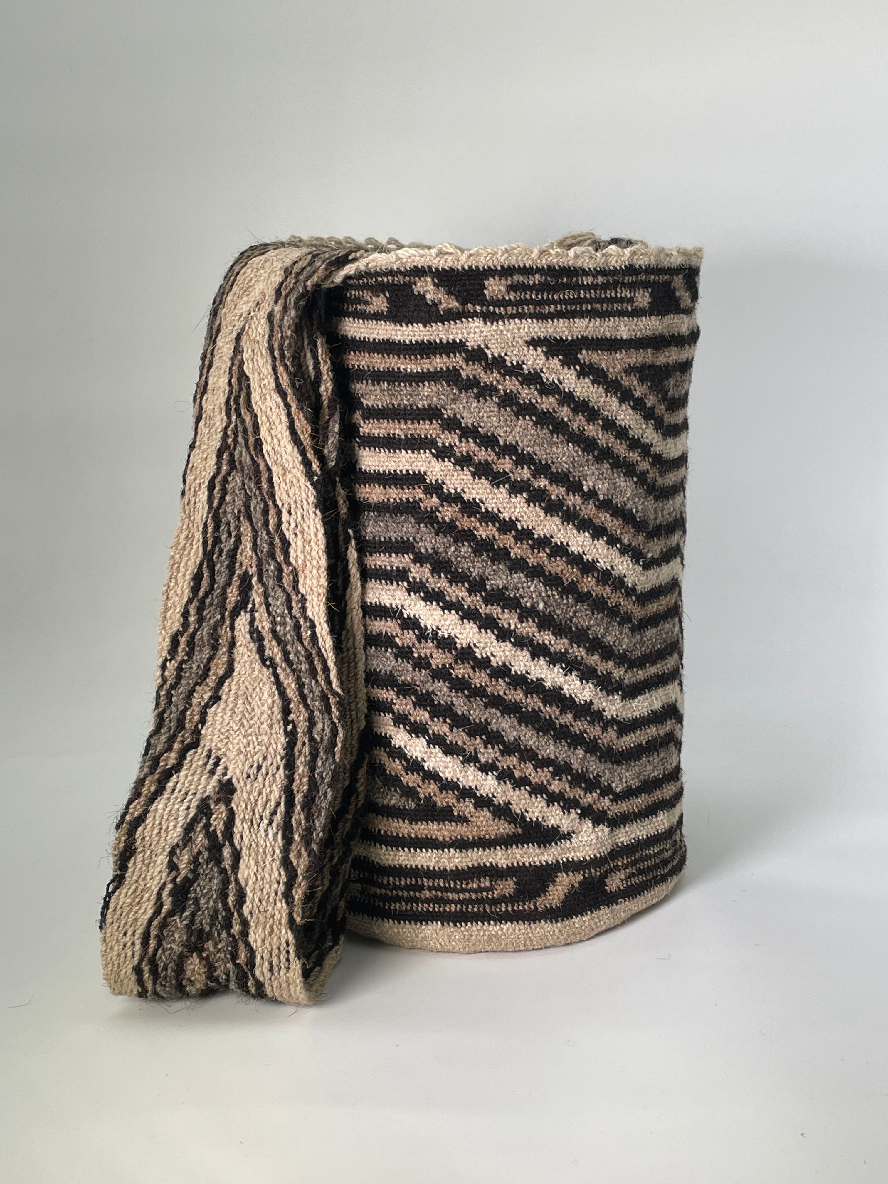Arhuacas Extra Grande 37 x 31