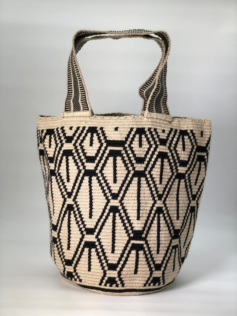 Wayuu backpack 40 x 35