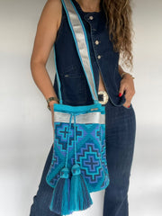 Large Exclusive Design with Leather 29 x 29