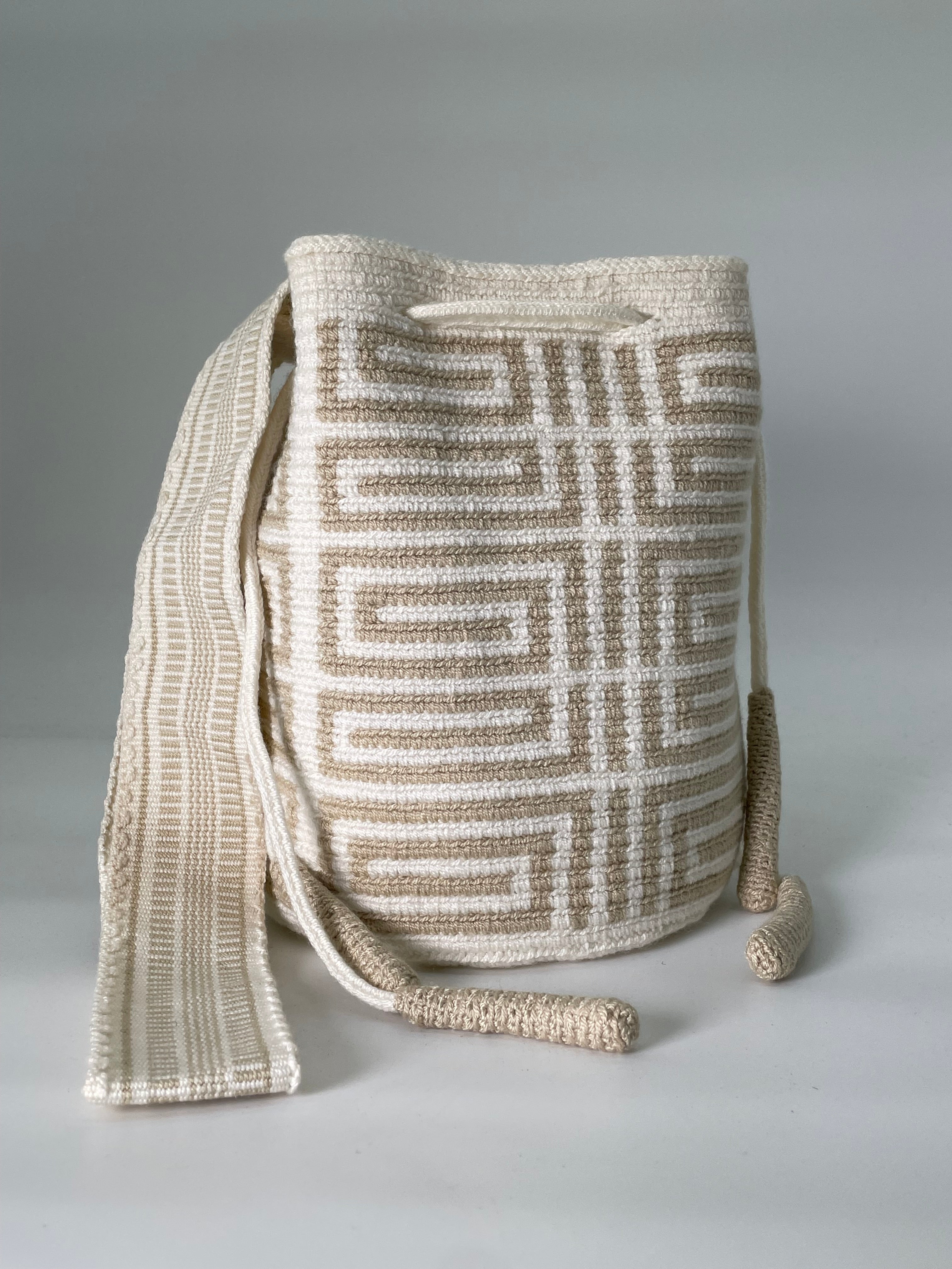 Wayuu Design Side Cord Medium 22x21