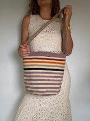 Bolso De Mano y Cargadera 29 x 29 con Cremallera