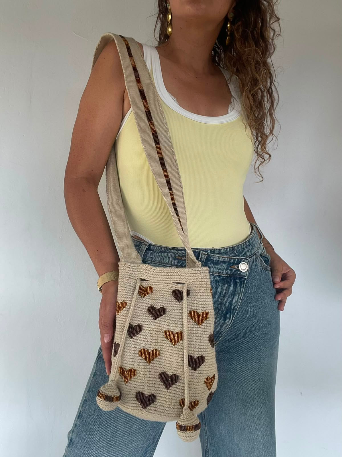 Wayuu Embroidered Hearts Medium 22 x 23