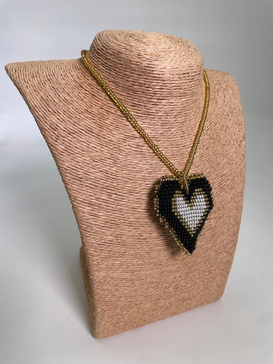 Collar Corazón Macondo Mostacilla