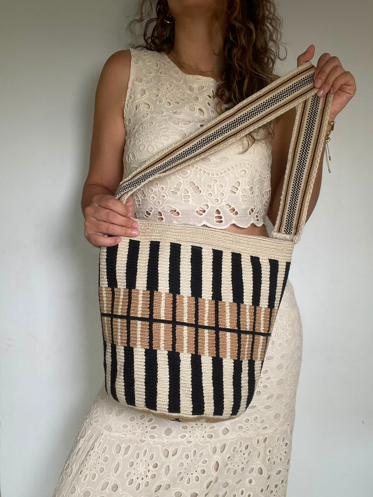 Bolso De Mano y Cargadera 29 x 29 con Cremallera