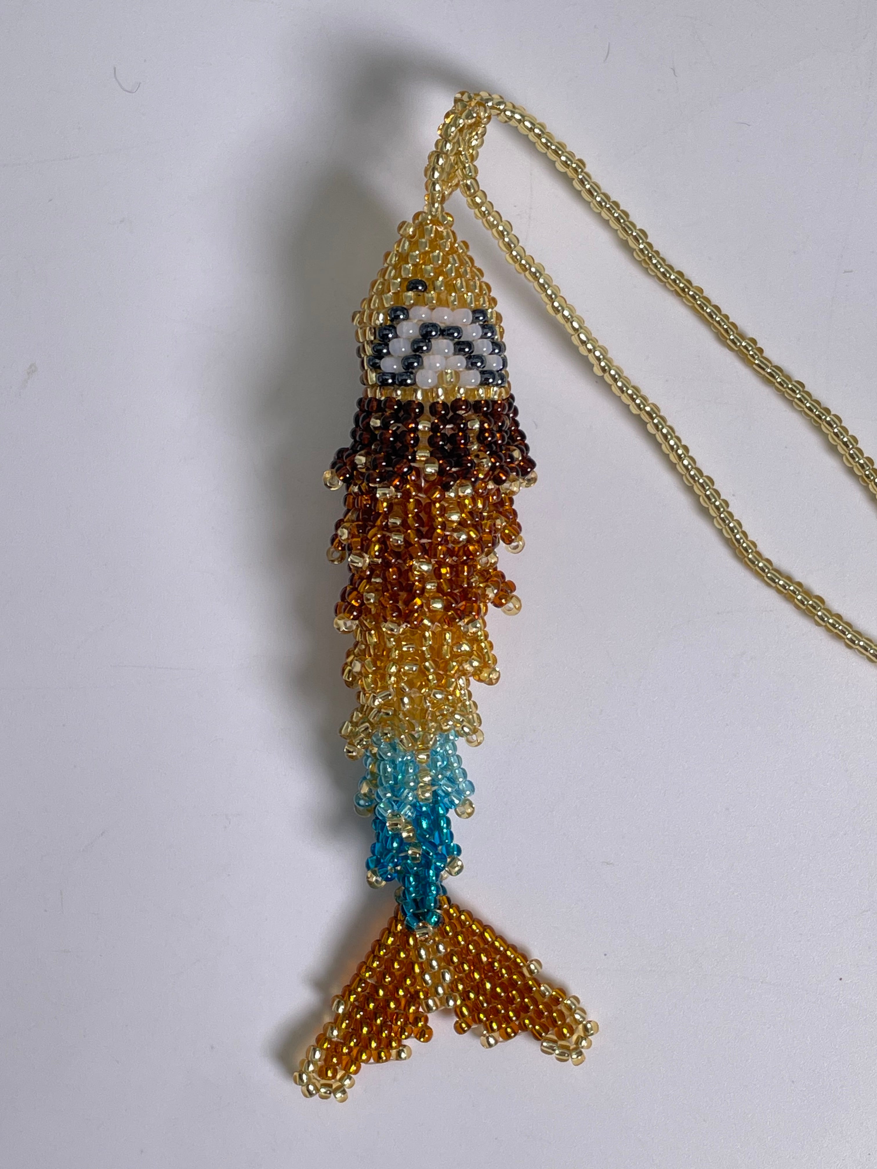 Collar Pez Macondo Mostacilla