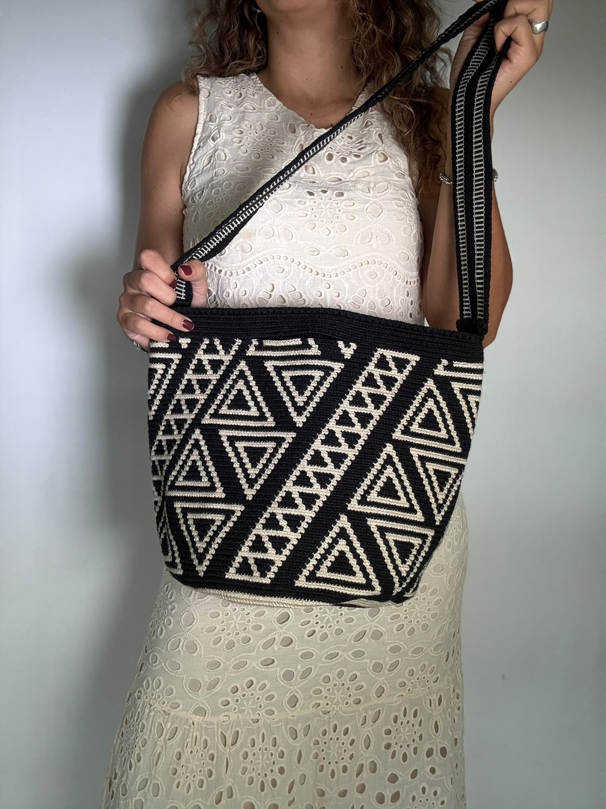 Bolso De Mano y Cargadera 29 x 29 con Cremallera