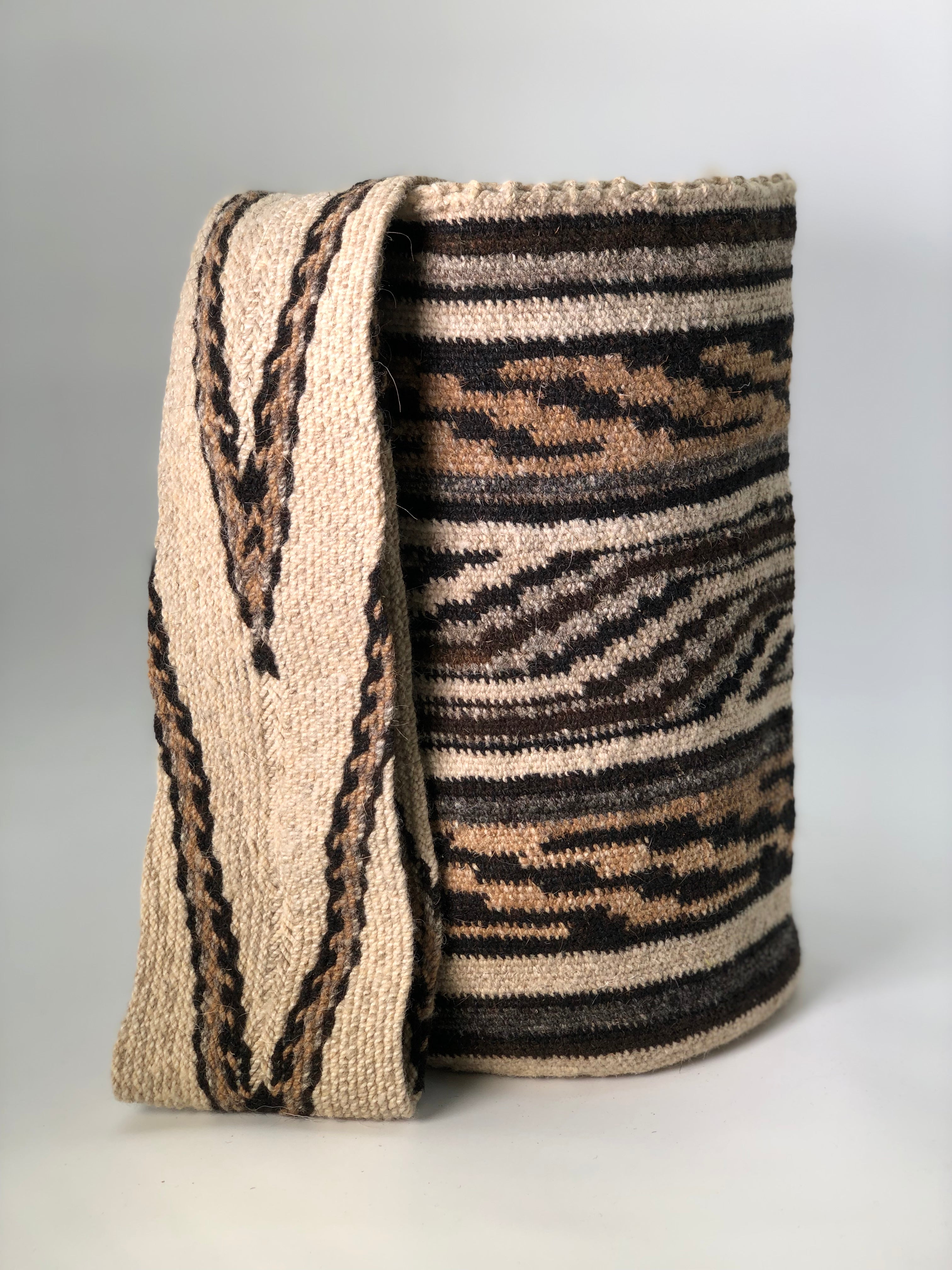 Large Arhuacas 33 x 28