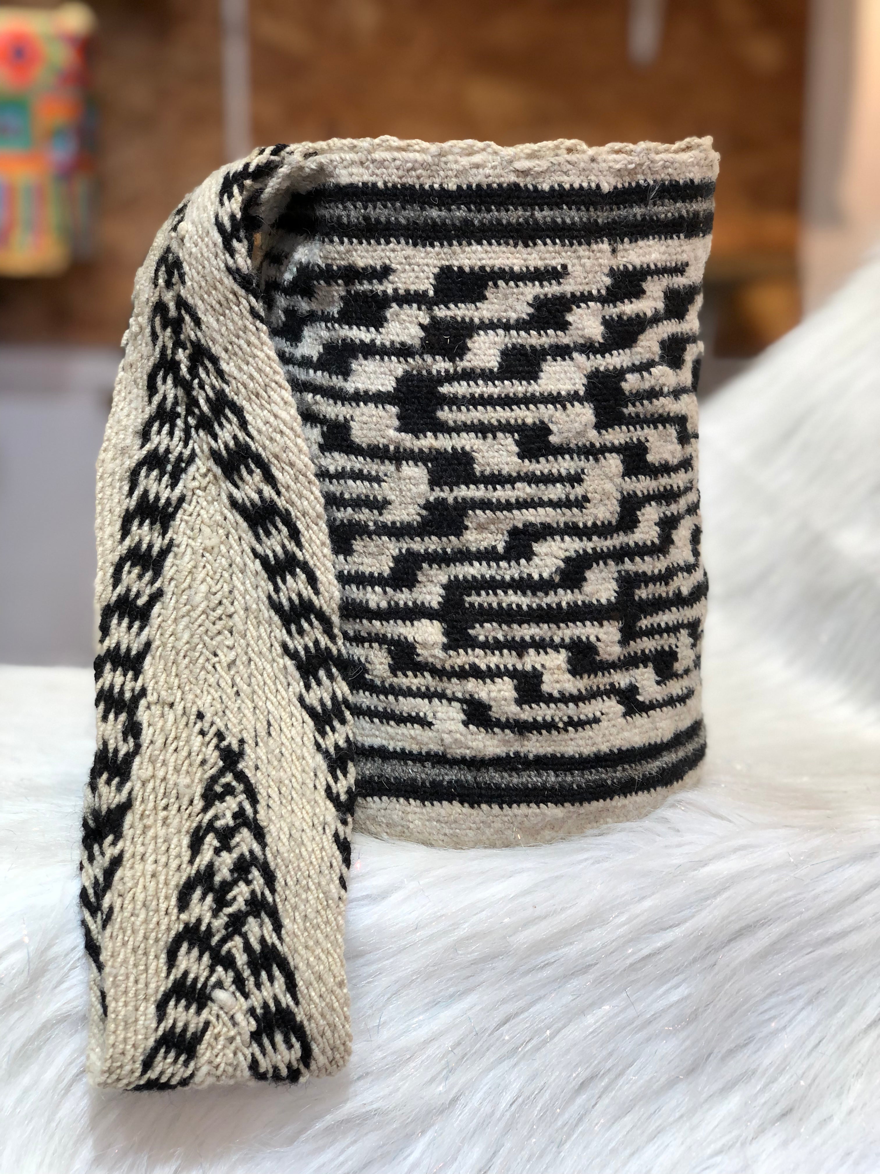 Arhuacas Medianas 26 x 25