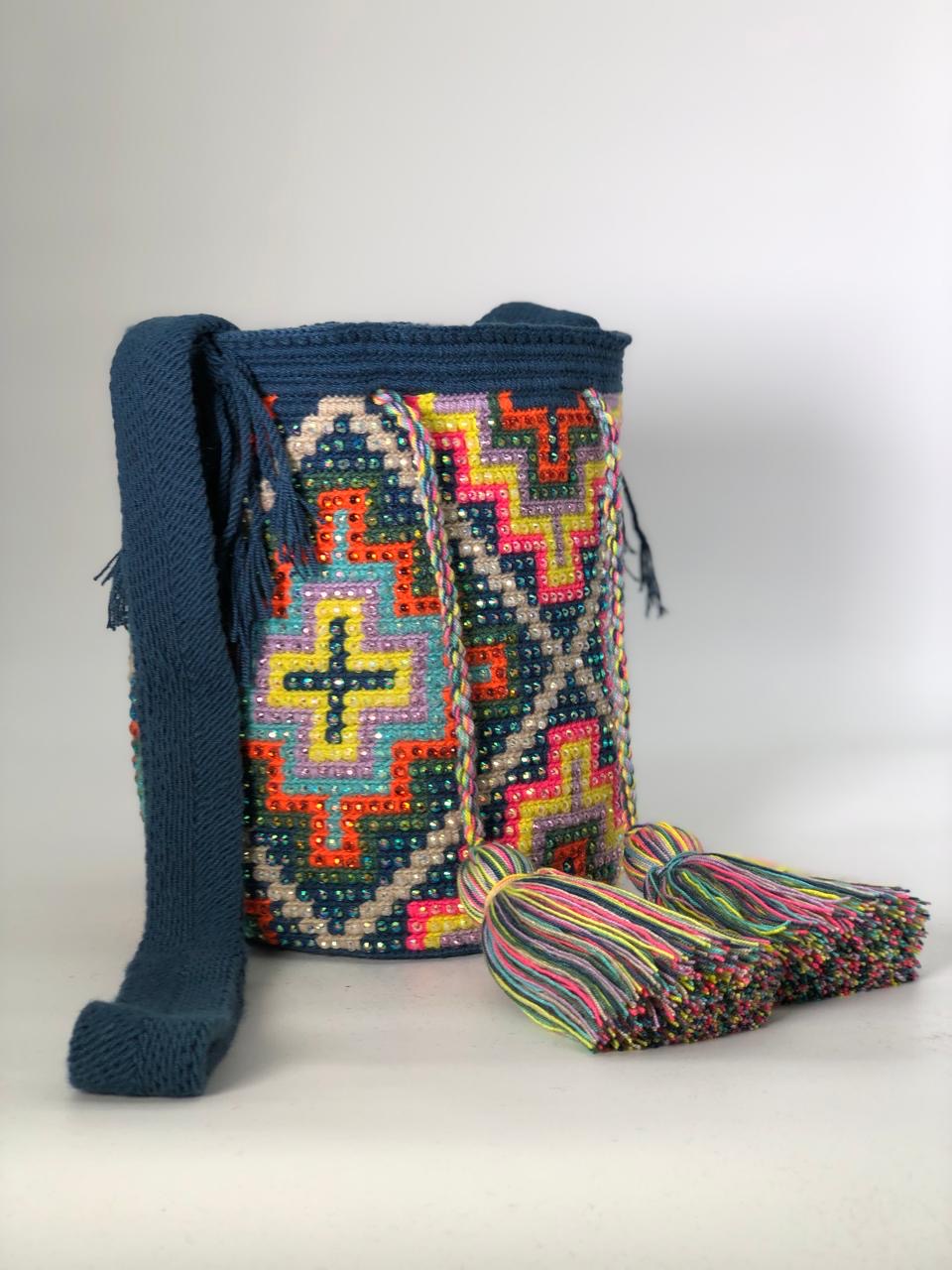 Wayuu Medium Rhinestones 22 x 21