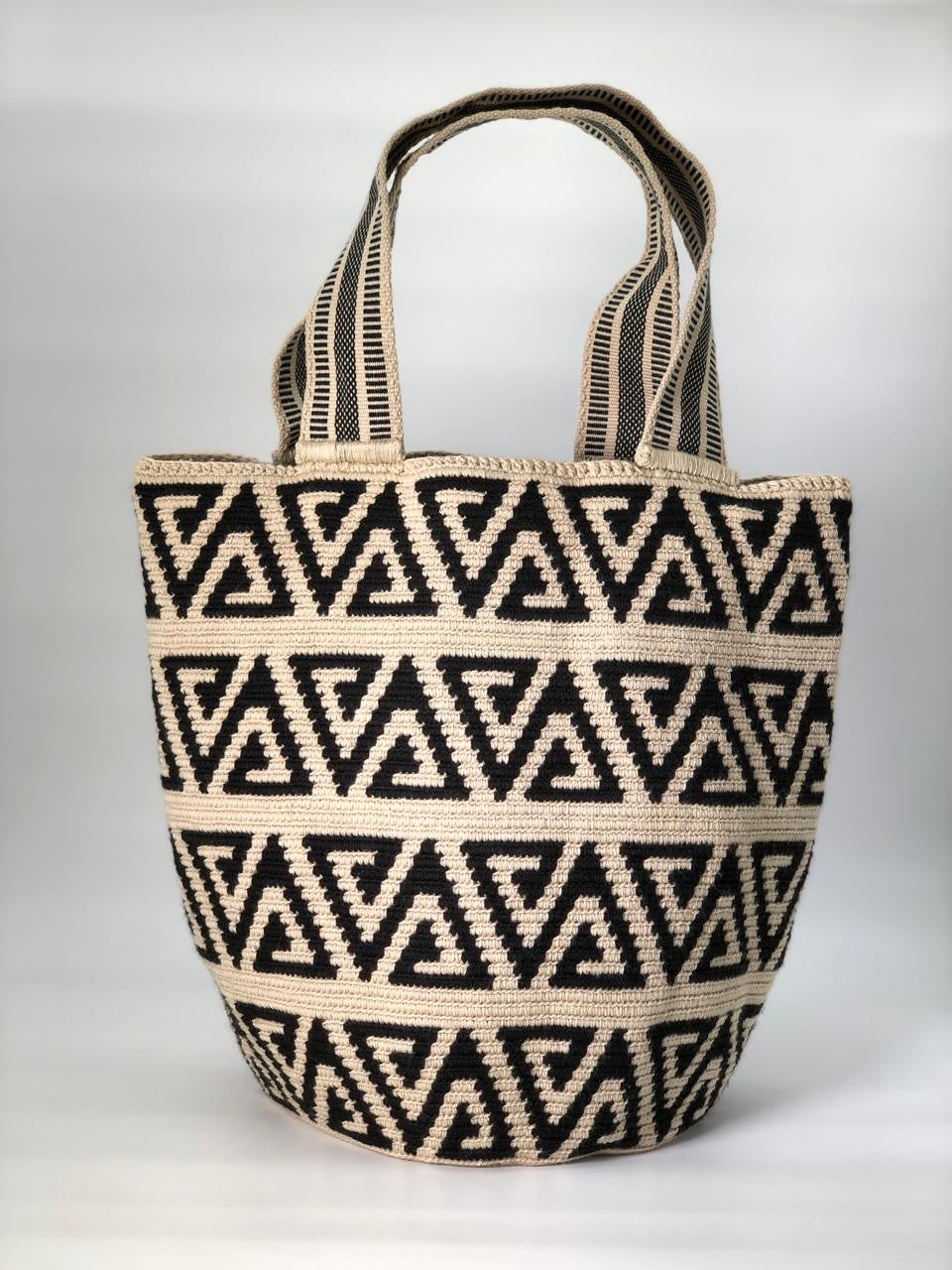 Wayuu backpack 40 x 35