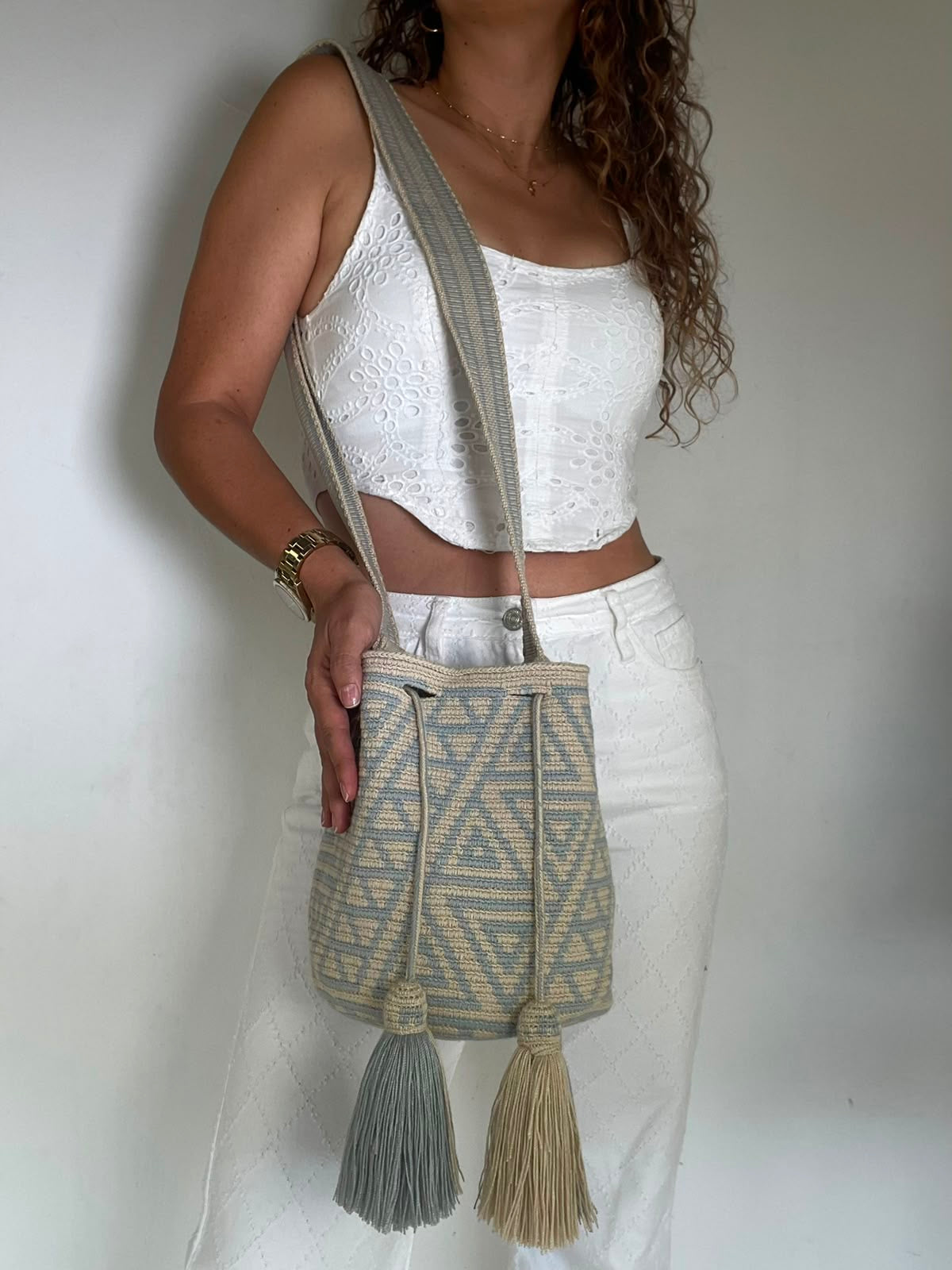 Wayuu Medium Exclusive Design 22 x 21