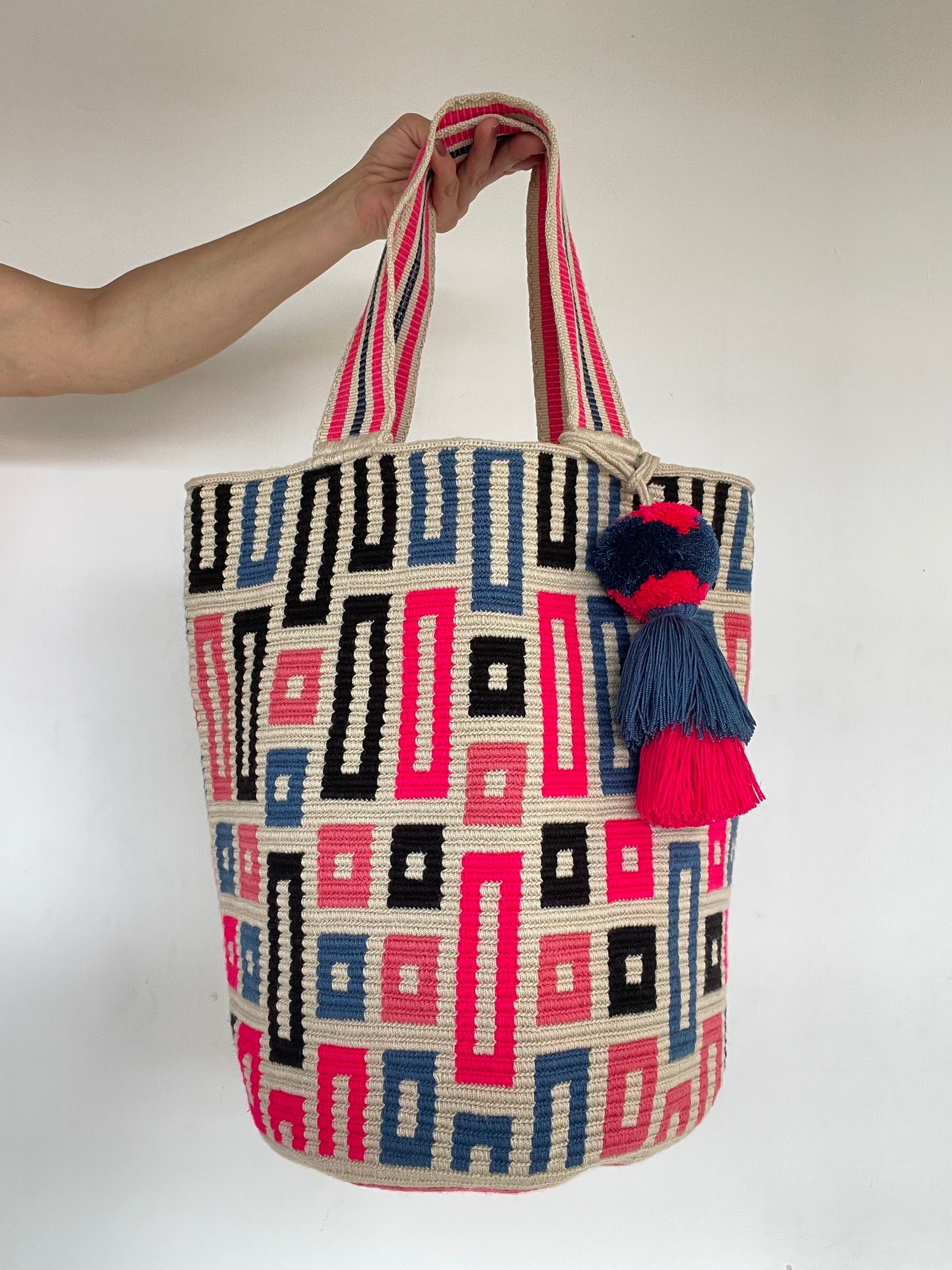Premium Wayuu Backpack 40 x 35