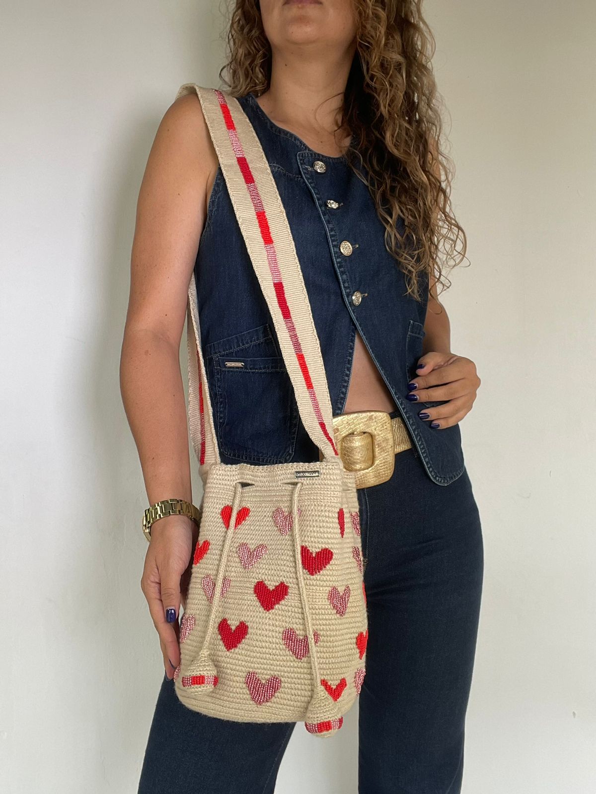 Wayuu Embroidered Hearts Medium 22 x 23