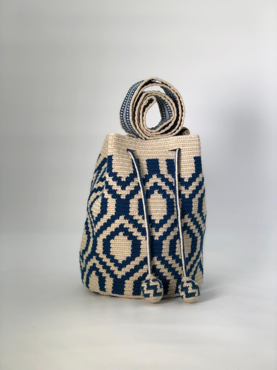 Wayuú Mediana Exclusive Nudos 22 x 21