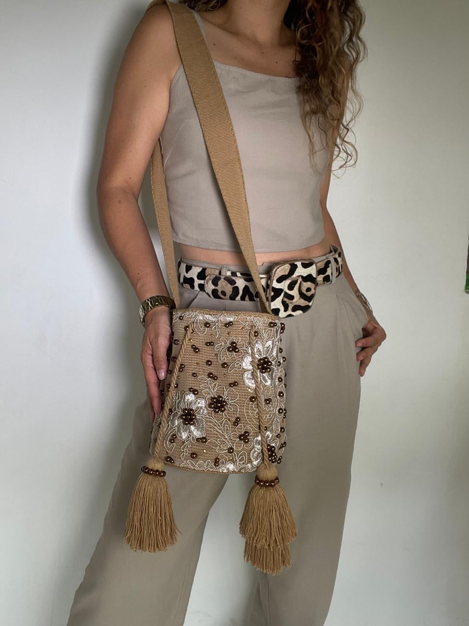 Medium Wayuu embroidery 22 x 22